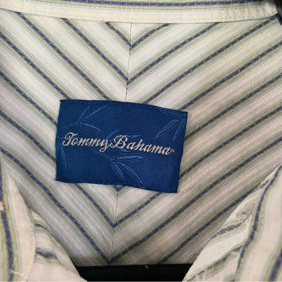 Tommy Bahama Short Sleeve Button Up Shirt Size Small - Picture 2 of 5